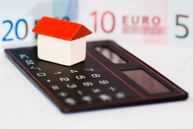 7-1-house-366927_1280